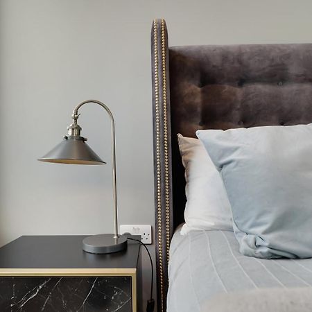 Modern And Spacious Penthouse Apartment In Putney With Free Parking ロンドン エクステリア 写真
