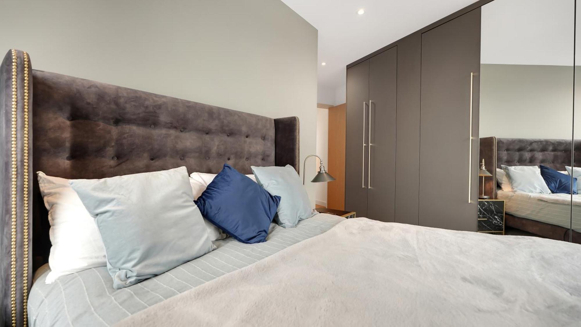 Modern And Spacious Penthouse Apartment In Putney With Free Parking ロンドン エクステリア 写真