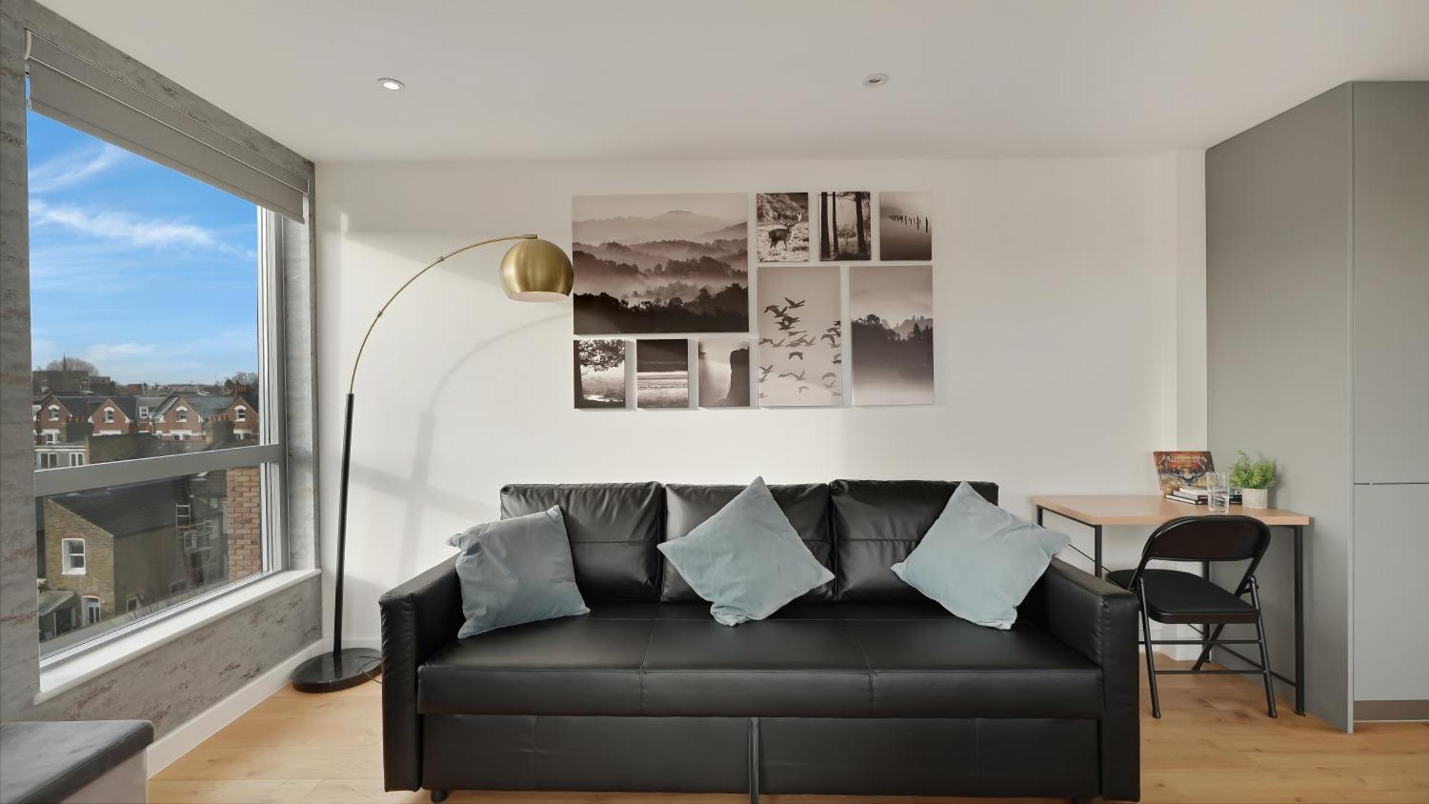 Modern And Spacious Penthouse Apartment In Putney With Free Parking ロンドン エクステリア 写真