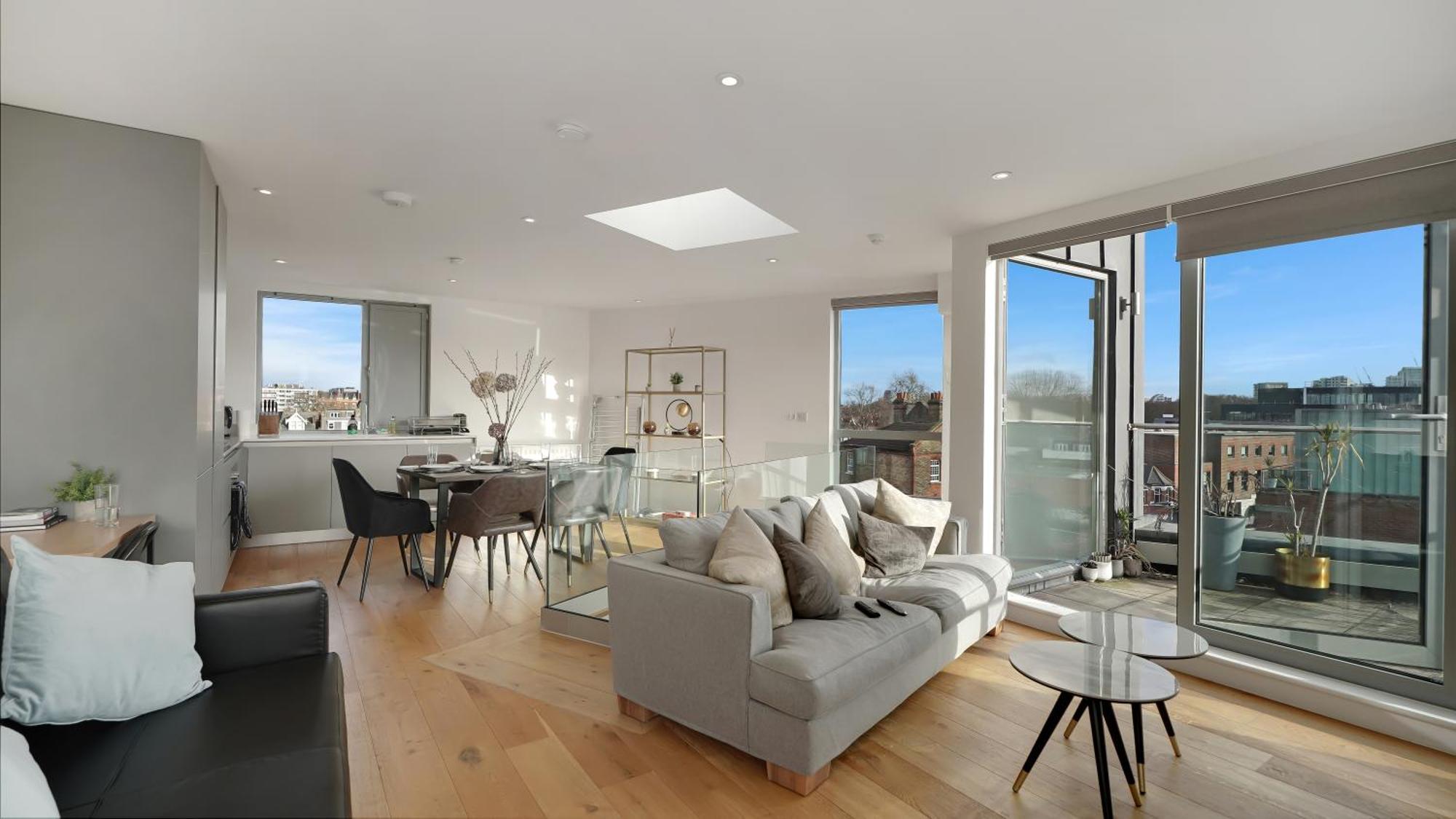 Modern And Spacious Penthouse Apartment In Putney With Free Parking ロンドン エクステリア 写真